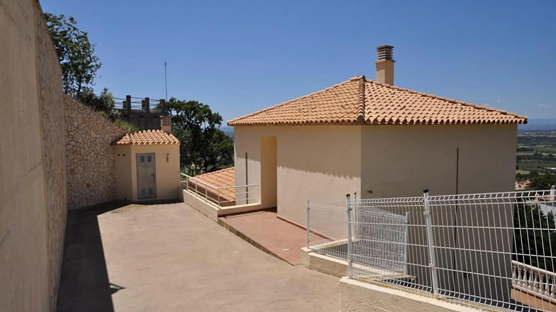 Palau Saverdera Beautiful Holiday Home Near The Sea  Palau Saverdera